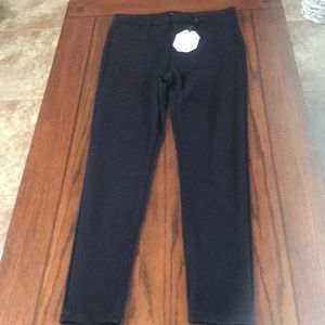 Liz Claiborne  skinny knit pants size 8